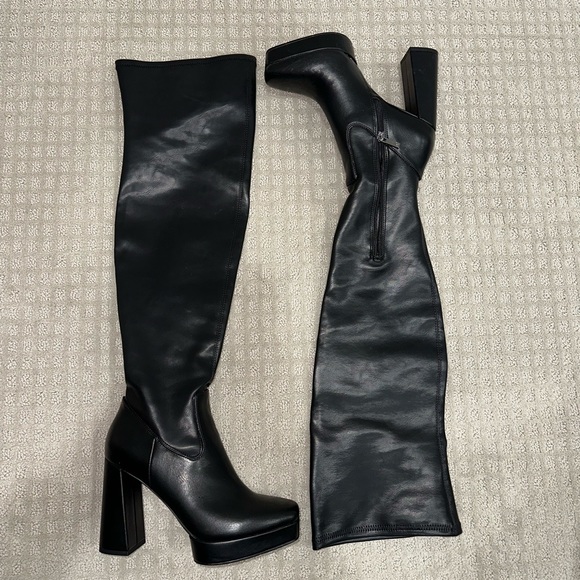 Jessica Simpson - Black Knee-High Platform Leather Boots *Size 6.5* - Picture 4 of 4